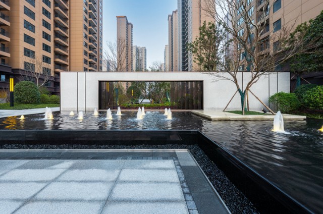 新家运达锦绣广场交付首日到访82户一次付率100