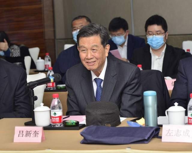 会上,中国电子劳动学会名誉理事长,原信息产业部副部长吕新奎同志