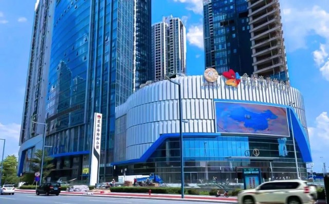 其中,佛山爱琴海购物公园是爱琴海集团携手金海地产在大湾区合作的首