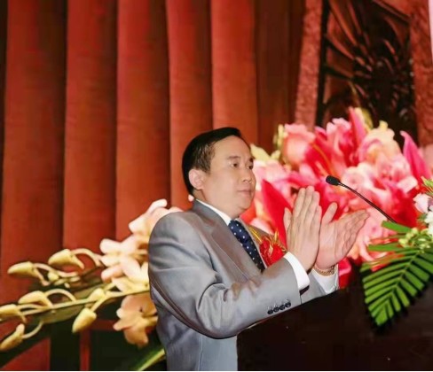 尽企业家之责履政协委员之责记上海市静安区人大代表张春雨