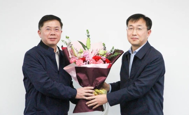 北京市石景山区委常委组织部部长张利军一行莅临易华录慰问交流