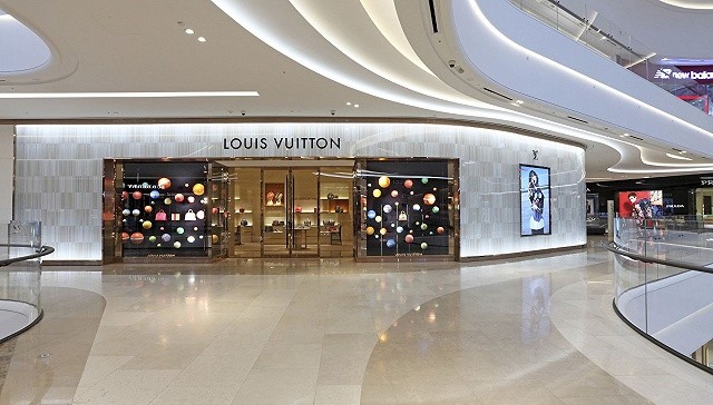 机场引入高端奢侈品店装点门面还是真能赚钱