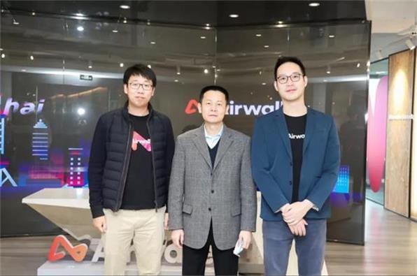 上海市常务副市长吴清一行莅临airwallex空中云汇调研