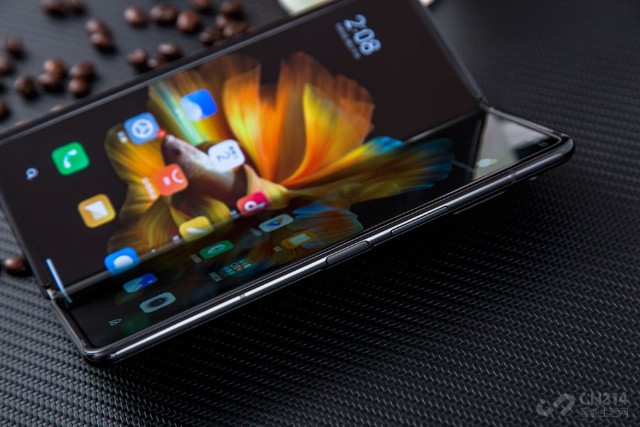 华为小米oppo疯狂内卷2021国产折叠屏手机回顾