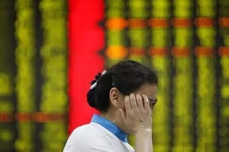 女股民悲惨投资刷屏炒股1年亏掉150万听信老师大v荐股一辈子的积蓄跟