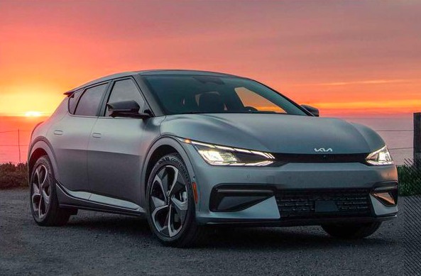 2021年初,起亚汽车发布了品牌首款纯电动车ev6,该车定位紧凑型两厢纯