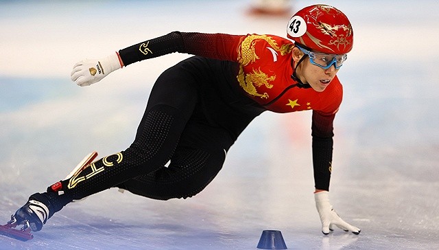 范可新领衔中国女队短道速滑女子3000米接力夺得铜牌