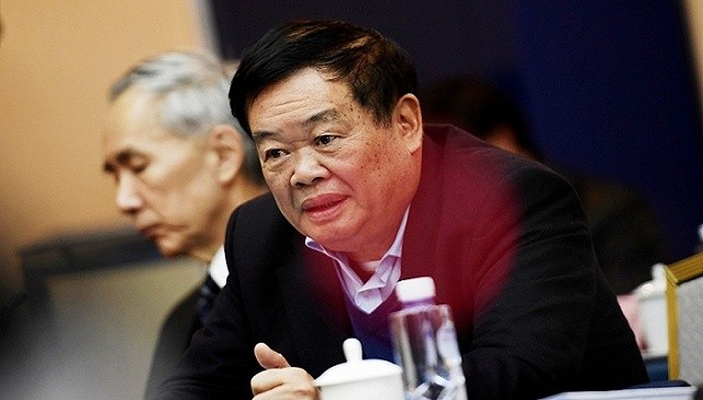 为筹建福耀科技大学曹德旺减持福耀玻璃套现9亿