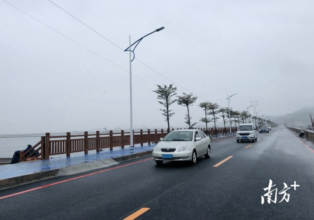 三百门大堤改造完成，潮州港湾沿海交通再提速。郑淼鑫 摄