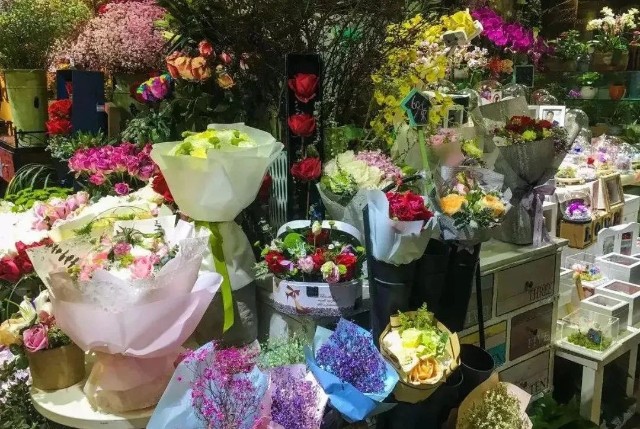 开花店需要什么条件(开花店需要什么条件呢)