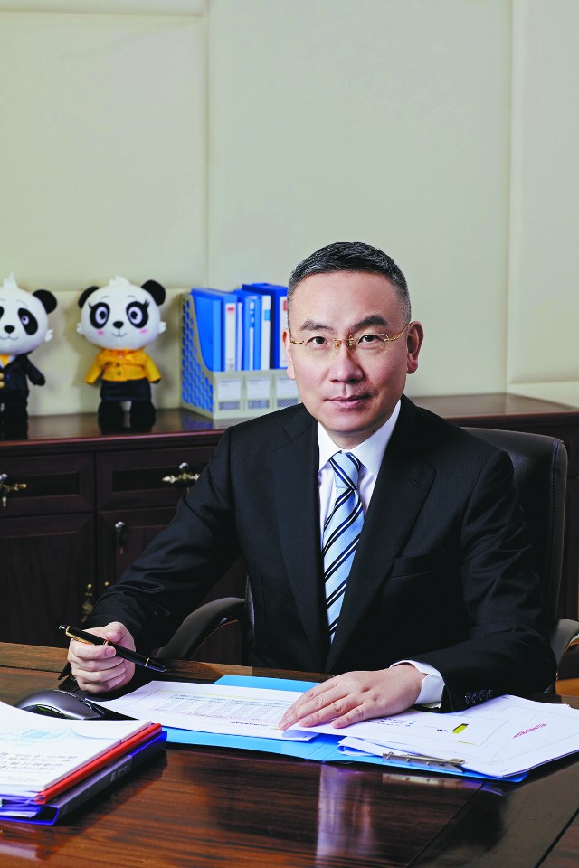 全国人大代表四川天府银行行长黄毅加强中小银行数字化建设助力普惠