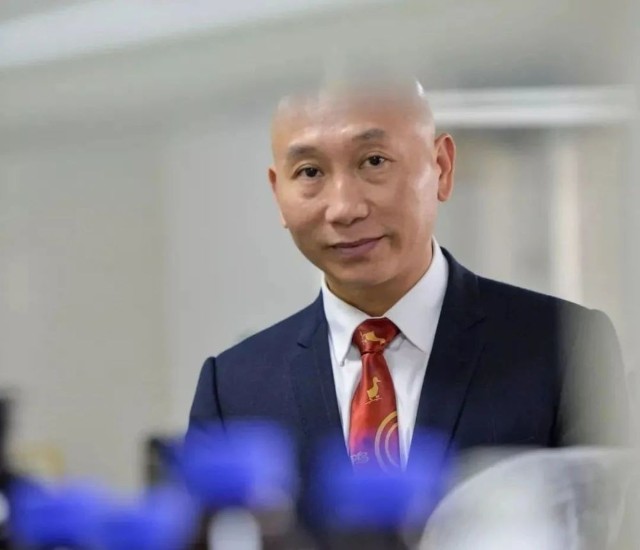 在此之前,戴文军每一次回武汉老家都会被同事要求帮忙带一点武汉的