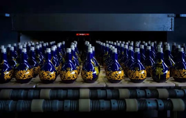 为郎酒做最美嫁衣 华艺陶瓷获「高质量发展贡献奖」