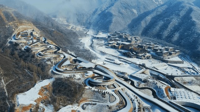 冬奧小鎮海坨山谷駛入發展快速道冬奧燃情冰雪運動逆勢出圈