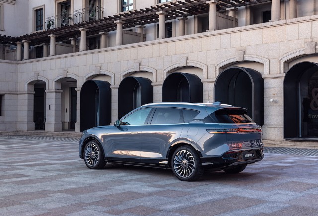 四缸增程空气悬架岚图free不止要做同级别的内卷王