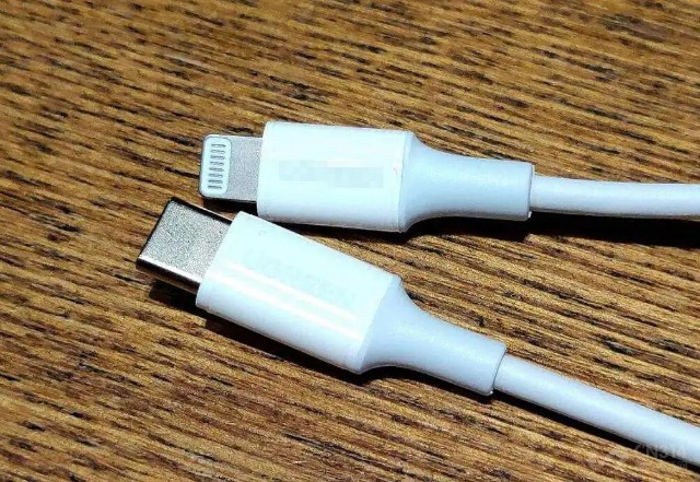 苹果说usb-c接口扼杀创新 不就是因为钱