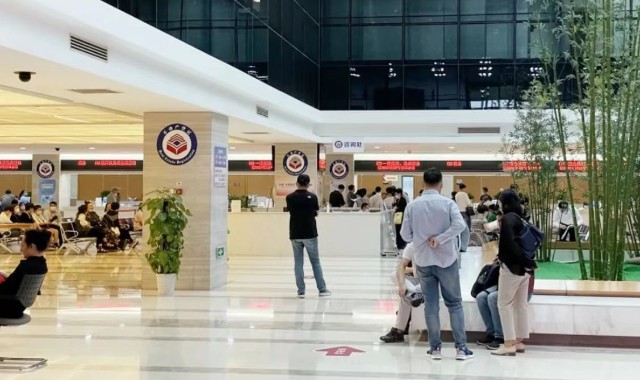 直击苏州园区不动产登记中心｜中介称试探性政策后 会有更利好消息