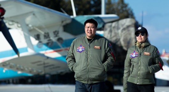 但是开飞机就完全是另外一个维度了,车坏了停路边,船抛锚了就飘着