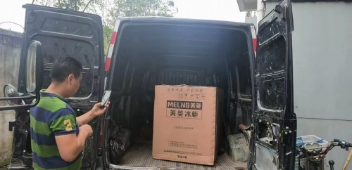 年轻人忙着囤长虹美菱冰箱家庭忙着囤大冰柜