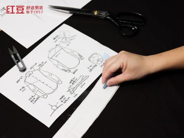 0感舒适衬衫，红豆轻奢定制国潮亲民“芯”衣
