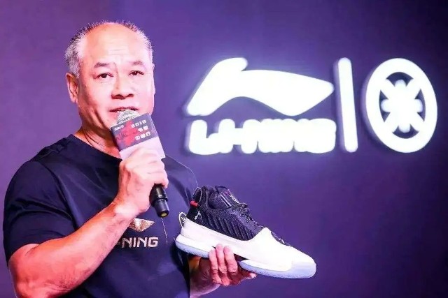 83亿买下clarks中国李宁开启洋务运动