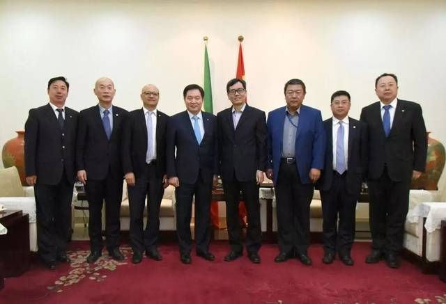 朱共山太太杨燕受邀签约国际郑和大会