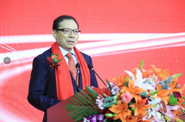 行业协会,开发商及律所等相关领导嘉宾,三一集团董事向文波,黄建龙