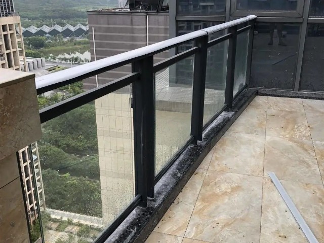 收集整理秒懂防火玻璃栏杆种类2