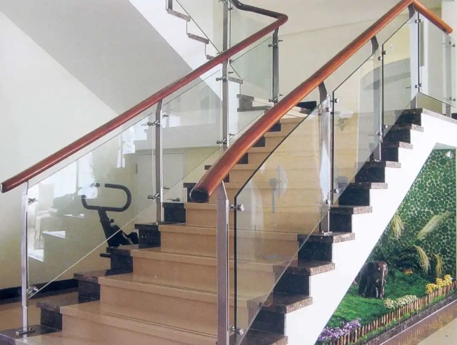 c-3型楼梯防火玻璃栏杆-图片仅做参考c-2型楼梯防火玻璃栏杆-图片仅做