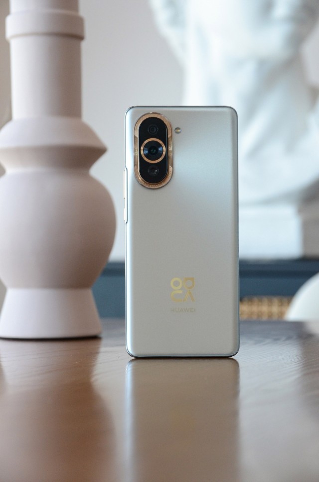 华为nova10系列手机海报发布全新10号色令人期待值飙升