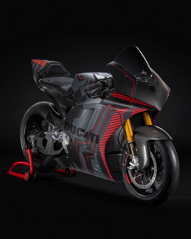 新时代纯电赛车杜卡迪motoe赛车发布