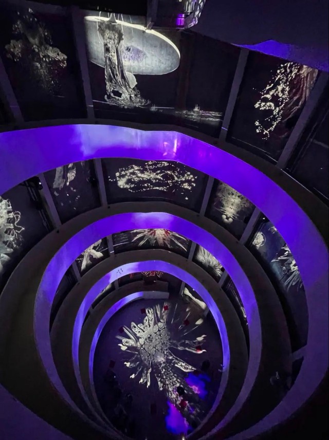 现实世界之外的数字花园nft美术馆——创世幻境;平行宇宙——在筒仓中