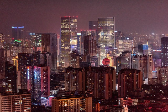 2022年5月1日,航拍成都市温江区城市风光. 图片来源:ic