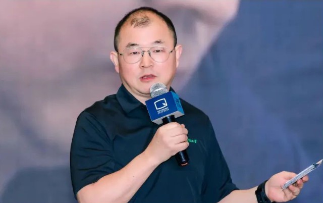 比亚迪称「在一起才是中国汽车」，对此汽车商业评论贾可发文「嘴上蜜糖，内心砒霜」，如何评价该言论？的简单介绍