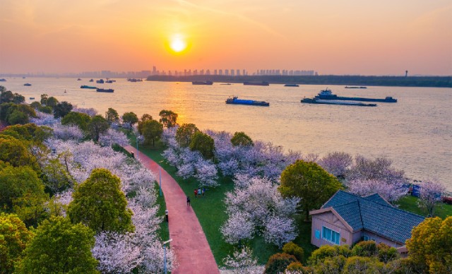 燕子矶大爆发85公里的幕燕风光带太震撼