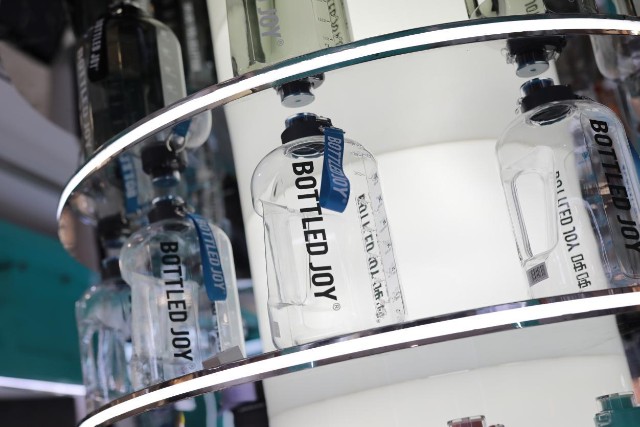 水具行业黑马吨吨bottledjoy华东首店开业入驻杭州in77
