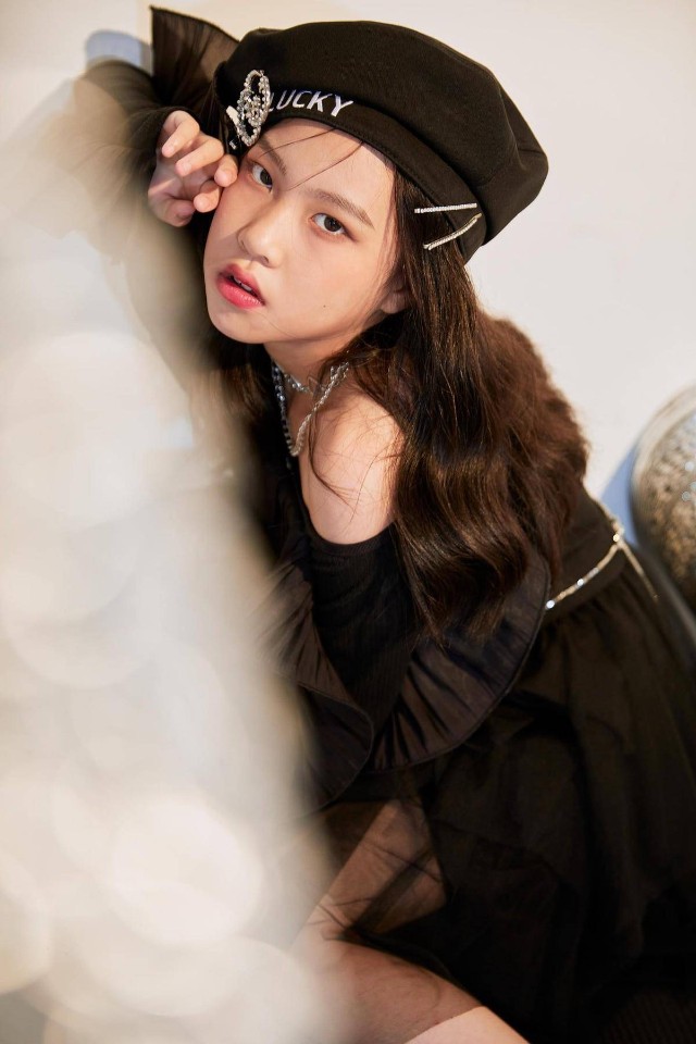 宋佳璇果果冉冉新星向阳而生奔赴童真梦想