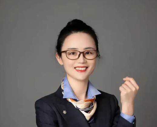 更新一波美女基金经理一