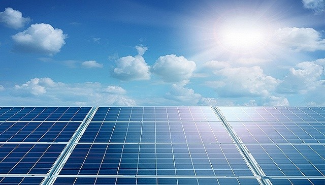 晶科能源上半年光伏组件出货量获全球第一_财富号_东方财富网