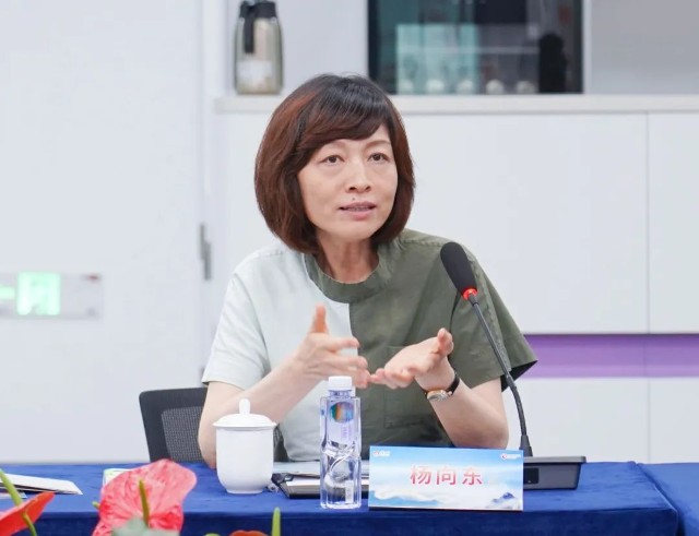 会议伊始,山东大学齐鲁医院肾内科主任杨向东教授致辞.