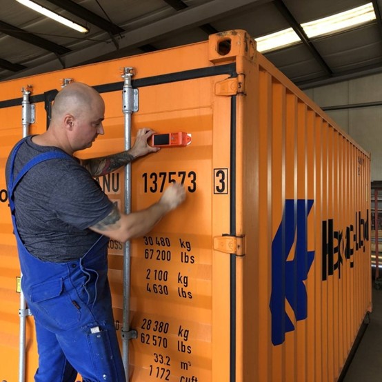 赫伯罗特开始在干货集装箱上安装实时跟踪设备航运界