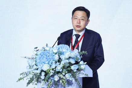 (广发证券副总经理张威致辞)